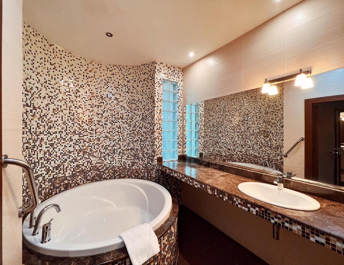 Avenue Hotel บากู ภายนอก รูปภาพ