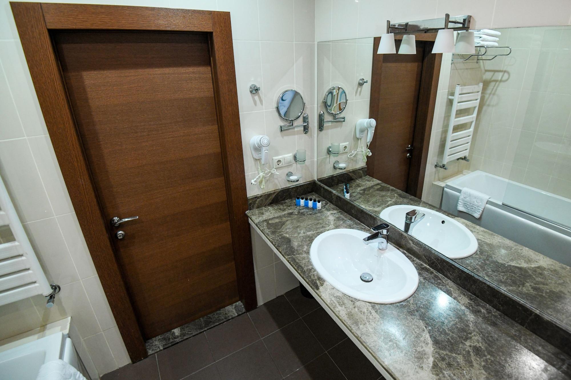 Avenue Hotel บากู ภายนอก รูปภาพ